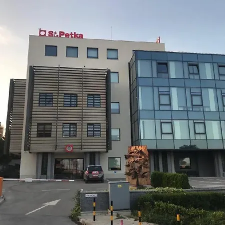 Двустаен С Паркомясто, Перфектен В Гр Варна Кв Левски До Умбал Св Марина И Очна Клиника Св Петка 아파트 바르나